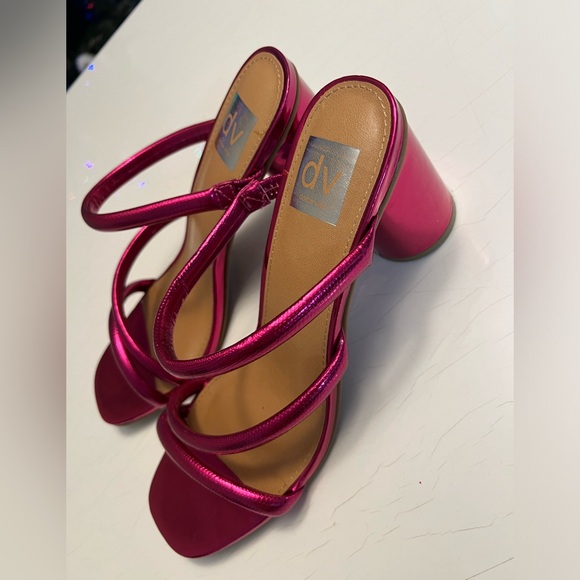 Dolce Vita sandals - Picture 2 of 3